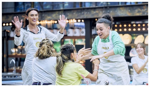 Isabella Santiago y Pamela en Masterchef