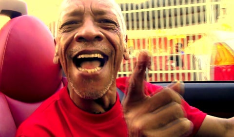 Ismael Rivera Jr. en uno de sus videos musicales