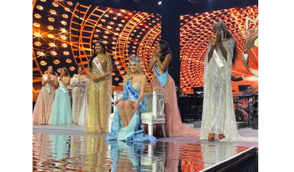 Coronan a Karolina Bielawska, Miss Mundo 2021