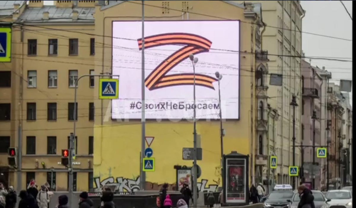 Simpatizantes del Kremlin usan la 'Z' en apoyo a invasión en Ucrania