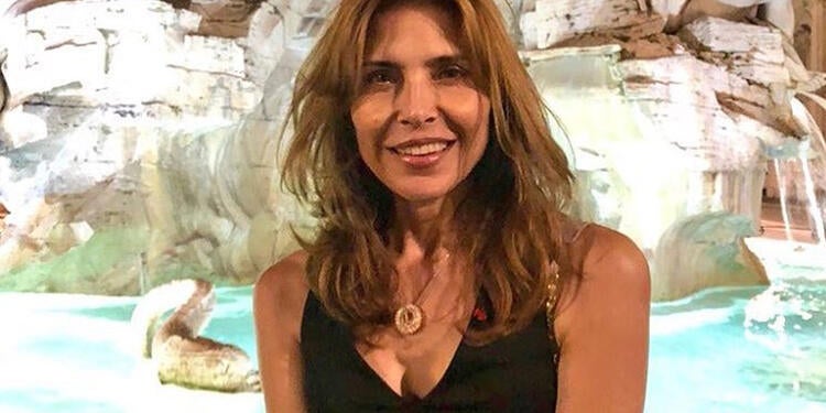 Lorena Meritano posó en diminuto bikini