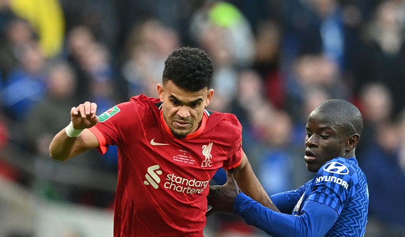 Luis Díaz jugando con el Liverpool