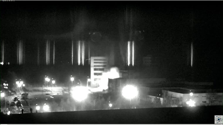 Central nuclear en llamas