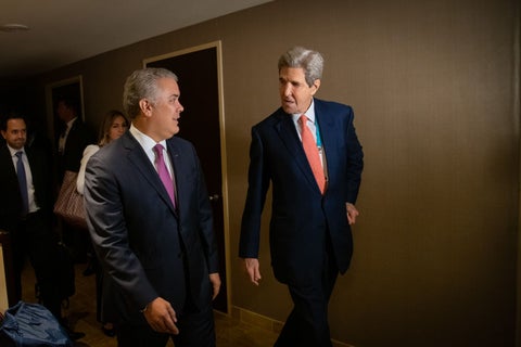 El presidente de Colombia, Iván Duque, se reunió con el Enviado Especial del presidente de Estados Unidos, Joe Biden, para el Clima, John Kerry