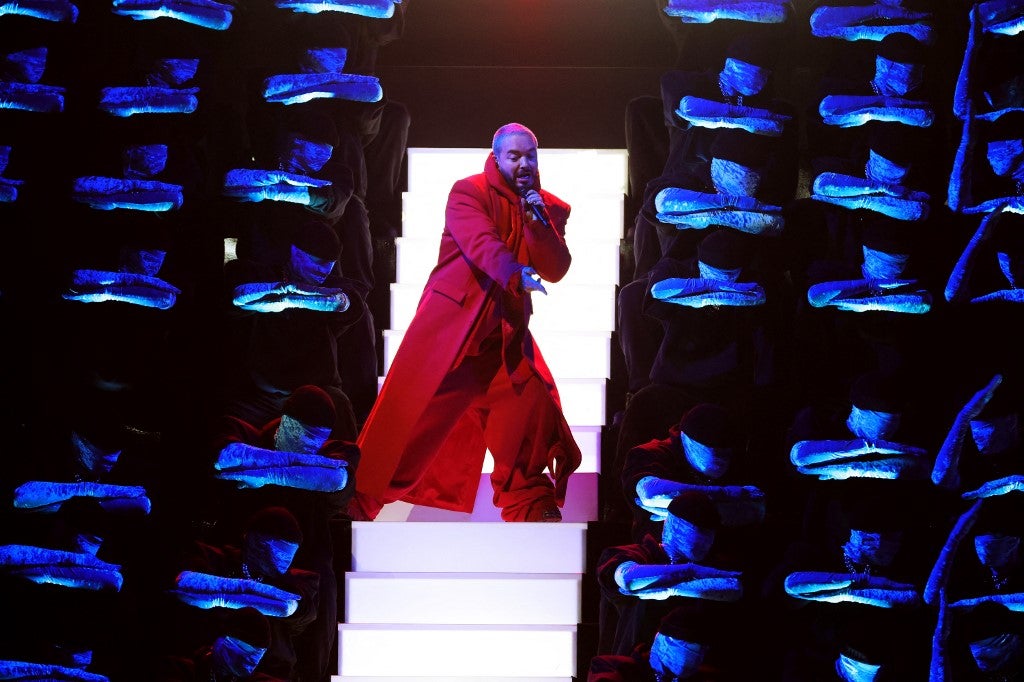 j Balvin en los Grammy
