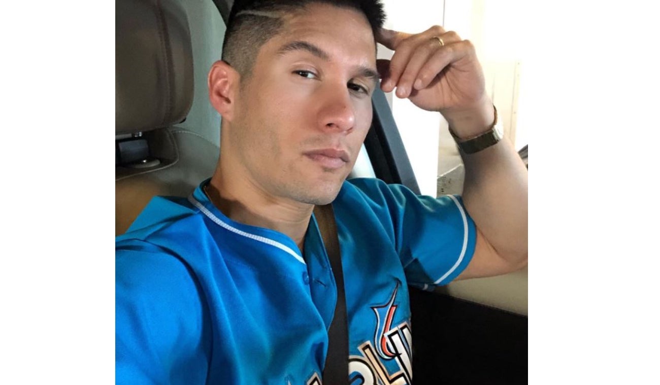 Chyno Miranda en su carro