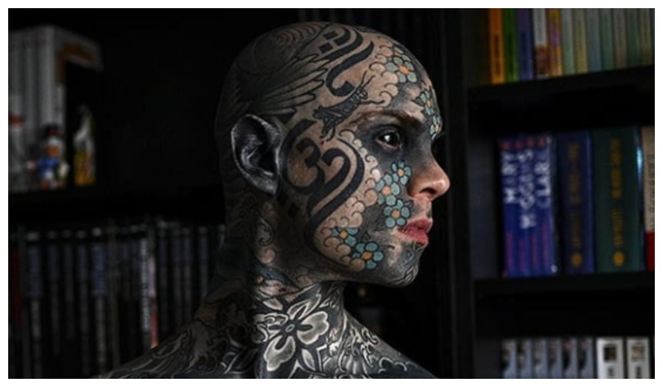 Hombre tatuado