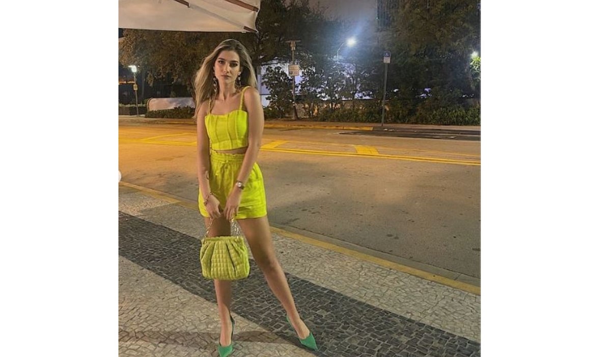 María Fernanda Aristizabal posando