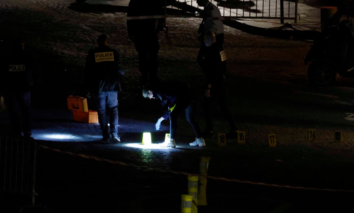 Policías de Francia matan a ocupantes de vehículo que intentó embestirlos en París
