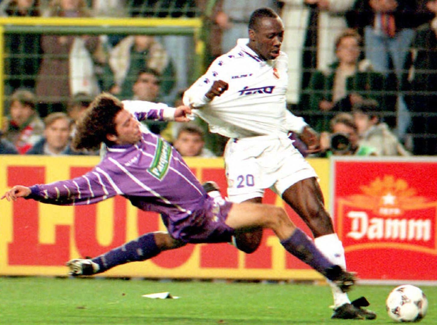 Freddy Rincón cuando jugó para el Real Madrid en 1995