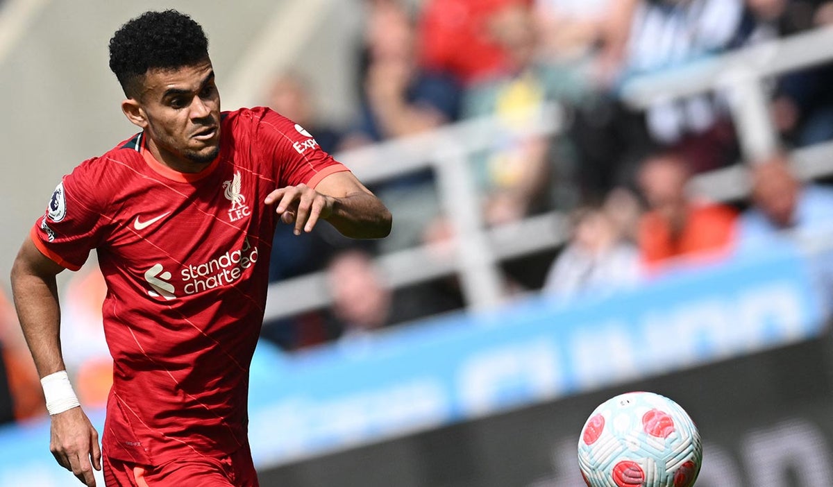 Luis Díaz jugando con Liverpool