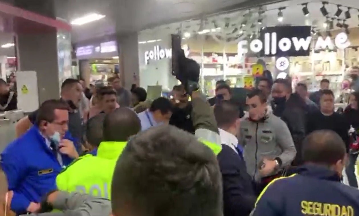 Policía dispara dentro de Unilago