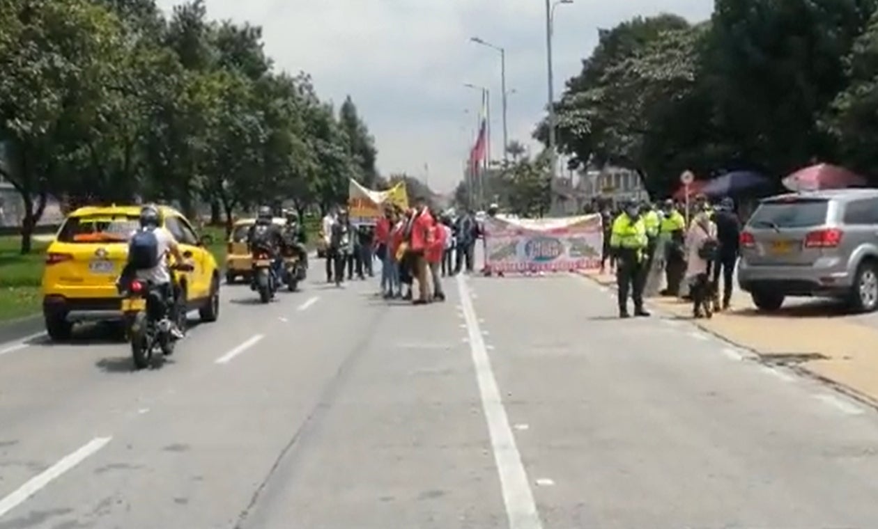 Protestas arrendatarios de Justo y Bueno en cale 26