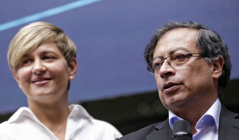 División en Gobierno por informe de gastos de primera dama