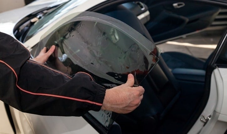 Vidrios polarizados en carros particulares