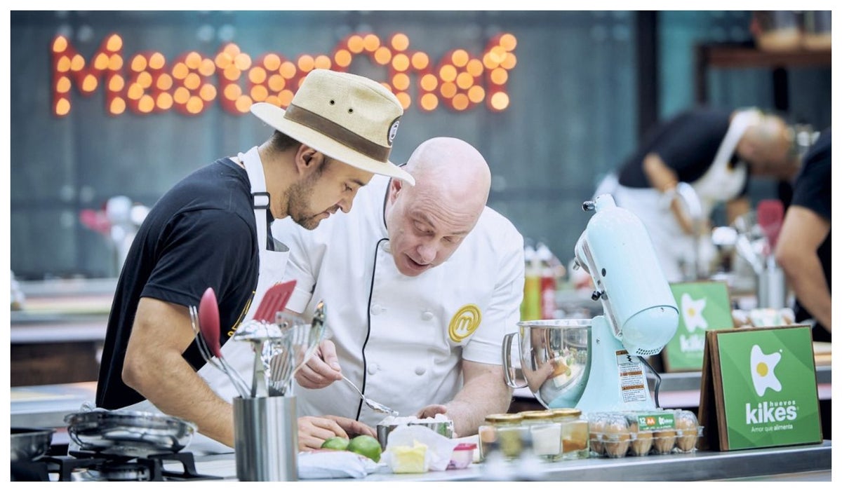 Tatán y Corozo ganan reto de réplica en MasterChef