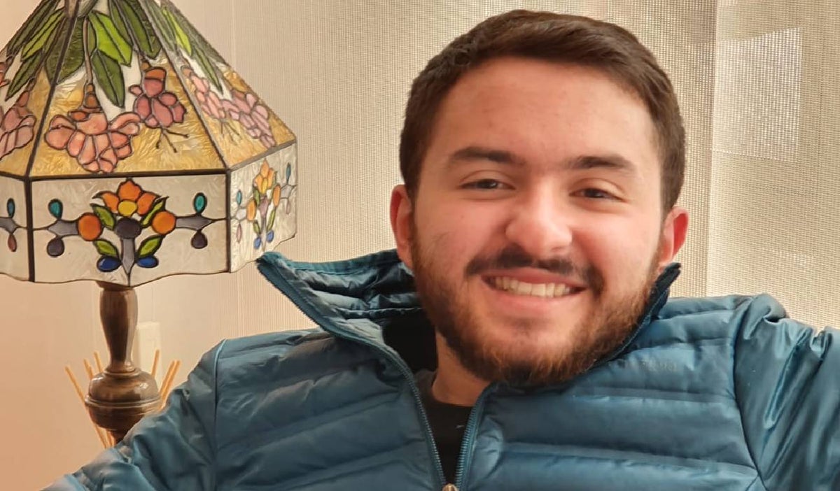 Felipe Martínez Moreno de 21 años salió de su casa este jueves 16 de junio rumbo a la universidad EAN pero no llegó al plantel educativo y tampoco ha regresado a su casa.