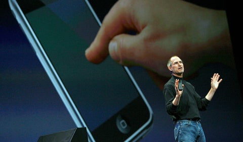 Steve Jobs presentando el primer iPhone