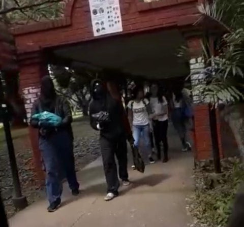 Metros más adelante usan explosivos en contra de la Fuerza Pública