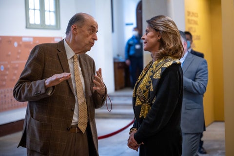 La vicepresidenta y Canciller, Marta Lucía Ramírez, recibió, en el Palacio de San Carlos (sede del Ministerio de Relaciones Exteriores), al Canciller designado por el gobierno de Gustavo Petro, Álvaro Leyva