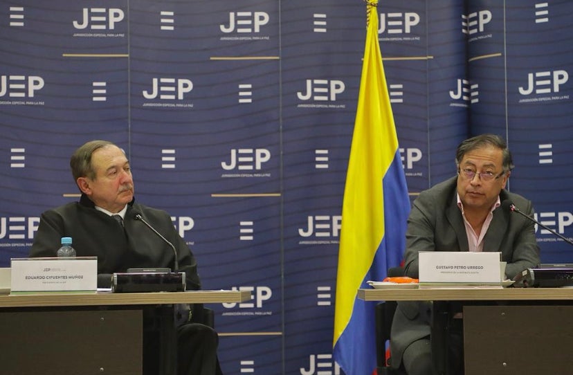 Magistrado Eduardo Cifuentes y Gustavo Petro