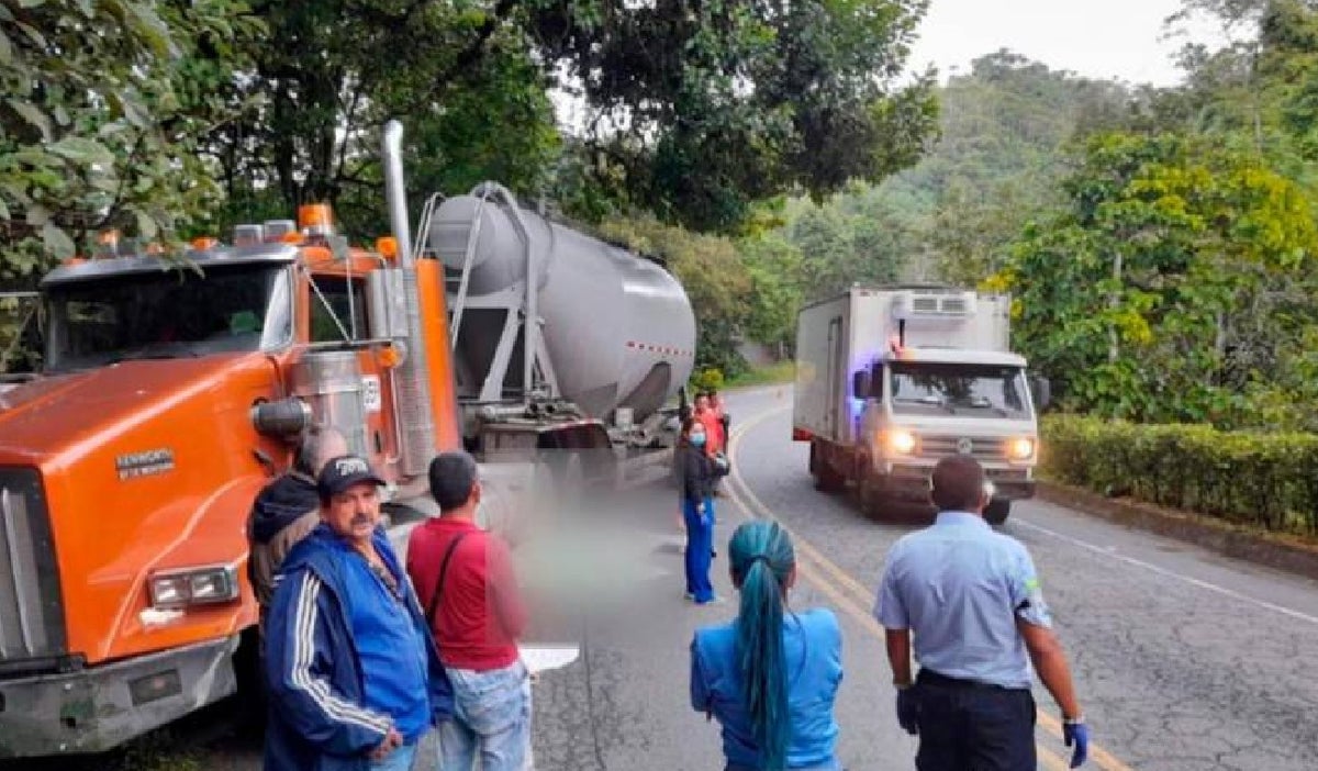 Accidente vía Medellín - Bogotá