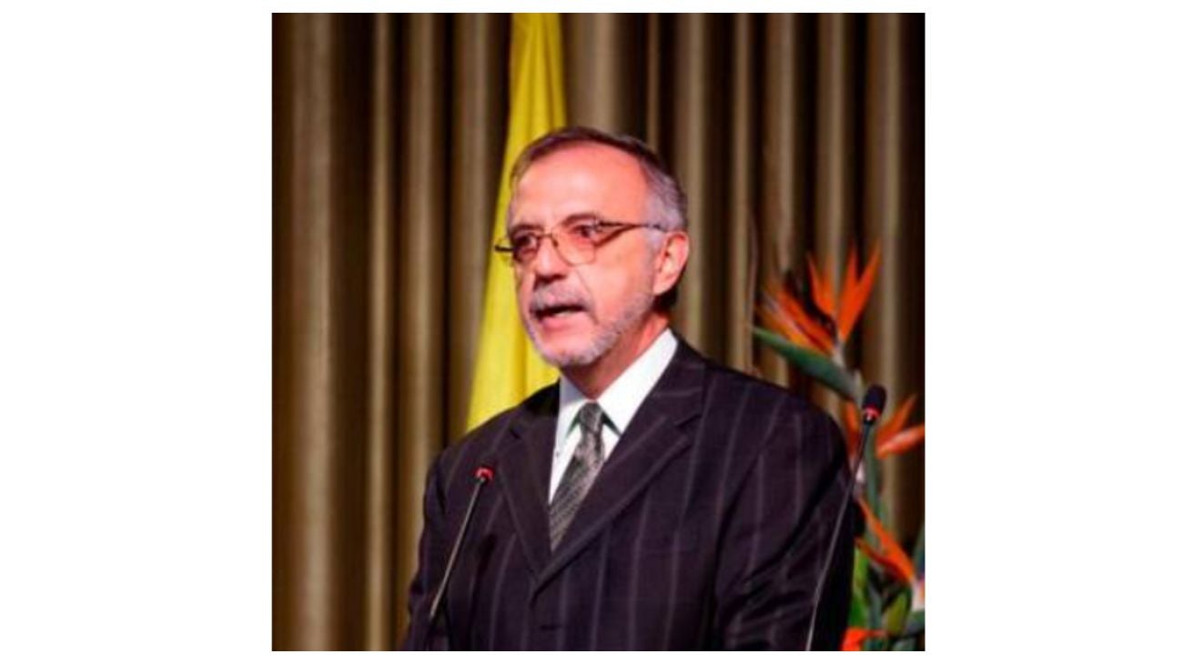 Iván Velásquez Gómez ministro de Defensa