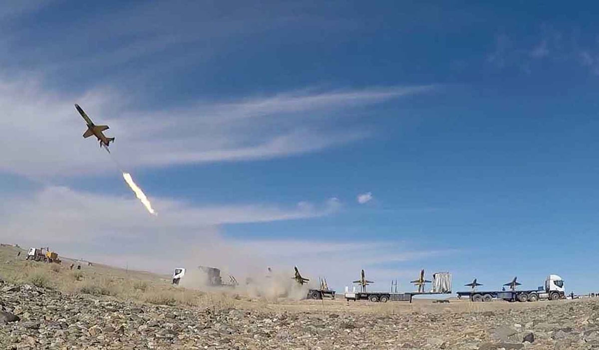 Lanzamiento de drone militar