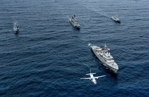 Entrenamientos de busques de la Armada de Colombia y de la Fuerza Marítima de Autodefensa de Japón.