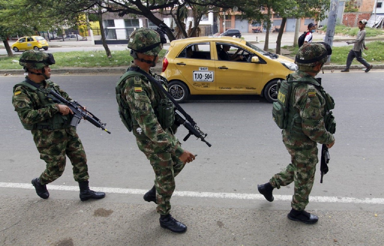 Soldados patrullan la ciudad de Cúcuta