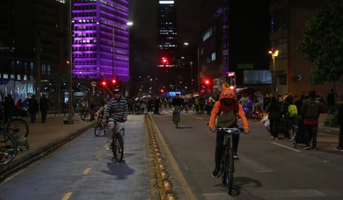 Ciclovía nocturna
