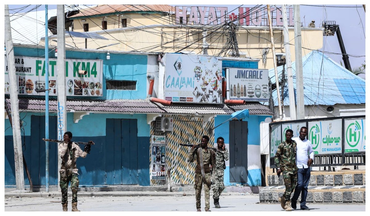En ataque yihadista a hotel de Somalia asesinaron a 13 personas