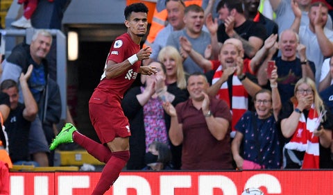 Luis Díaz jugando con el Liverpool