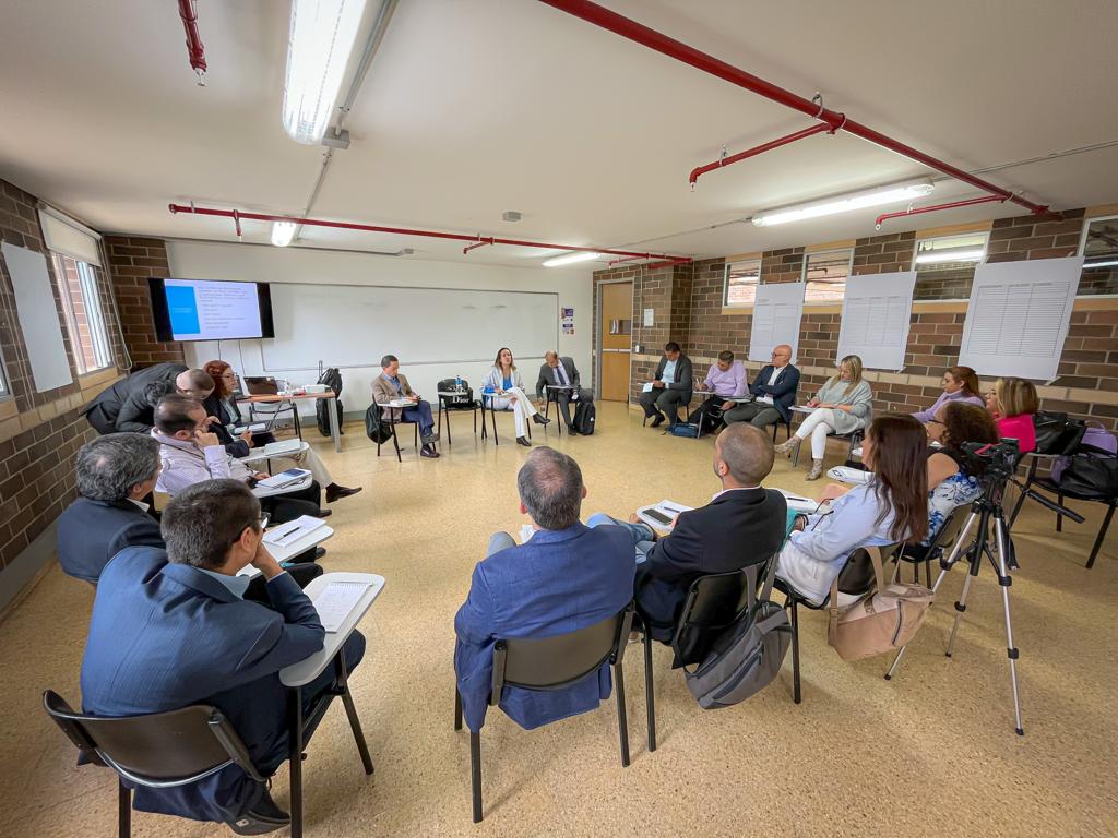 Reunión con la Academia del Ministerio de Salud.