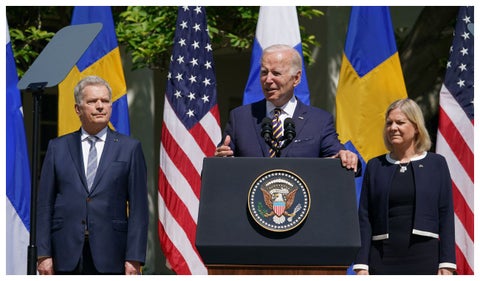 Suecia y Finlandia a la OTAN