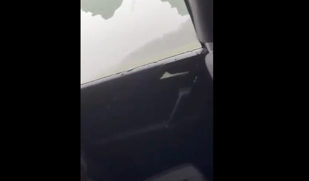 Tormenta con granizo rompió los vidrios de un carro en Alberta, Canadá