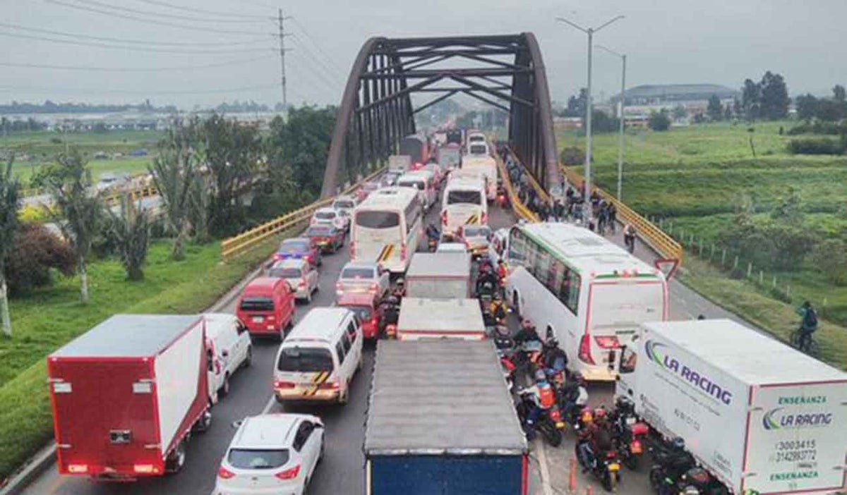 Trancón en la Calle 80
