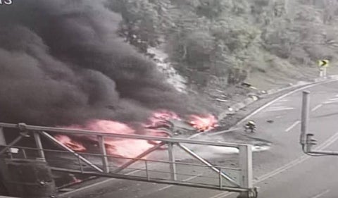 Incendio en vía entre Bogotá y Villavicencio