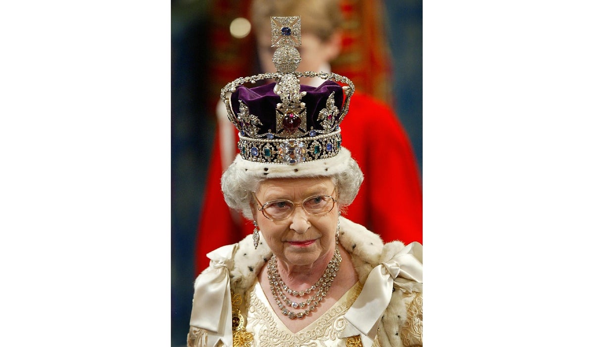 Corona Reina Isabel II