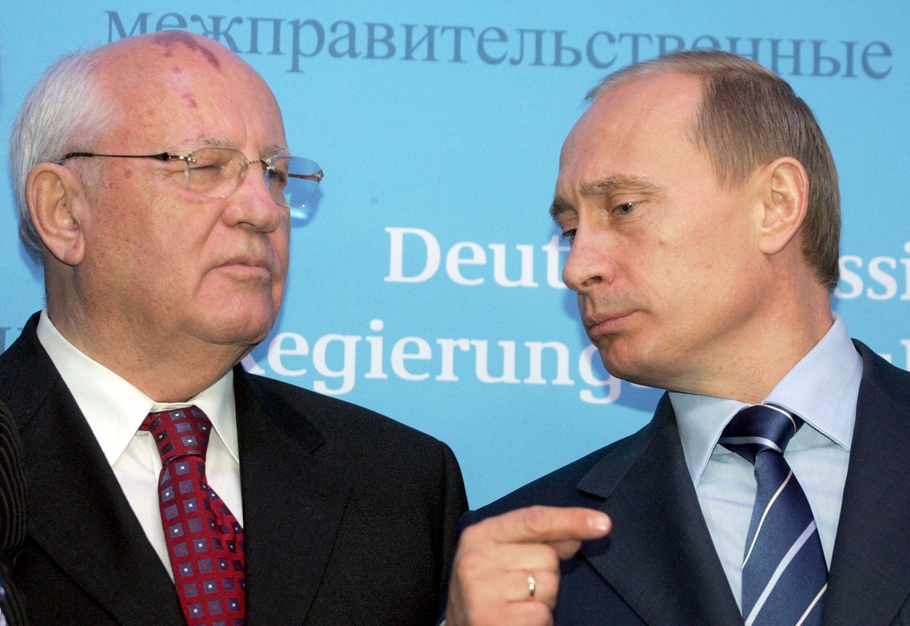Mijaíl Gorbachov y Vladimir Putin