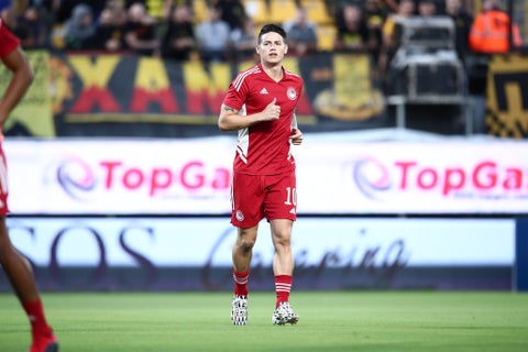 James Rodríguez en el debut con Olympiacos