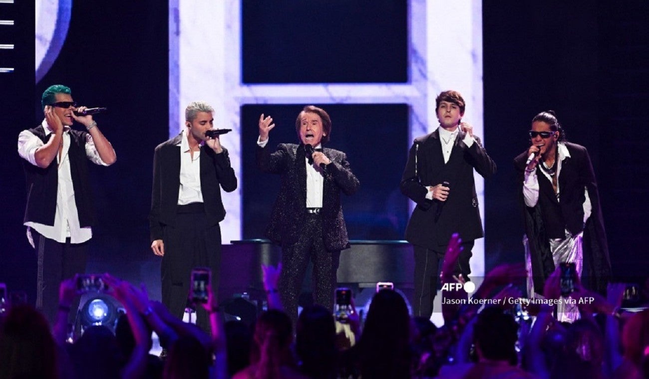 Raphael y CNCO en premios Billboard