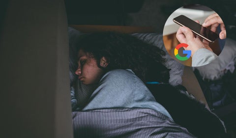 Usuario de smartphone durmiendo