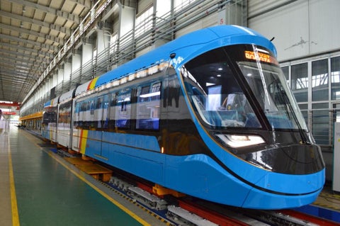 Este martes se presentó el modelo real del Regio Tram.