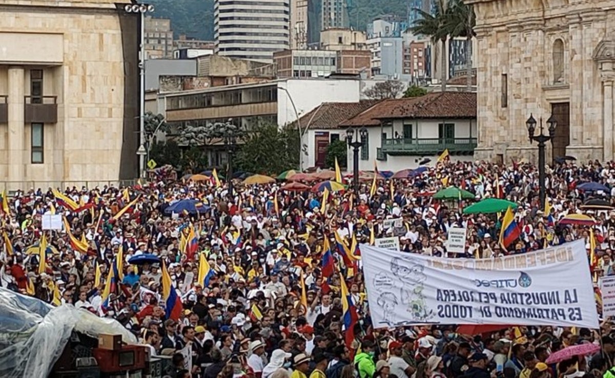 marchas contra las reformas de Petro