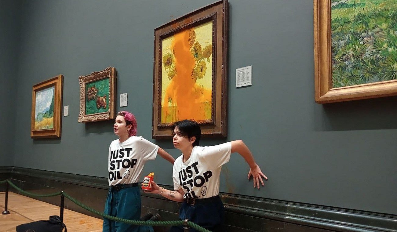Pintura "Los girasoles" de Van Gogh fue atacada por ecologistas en Londres
