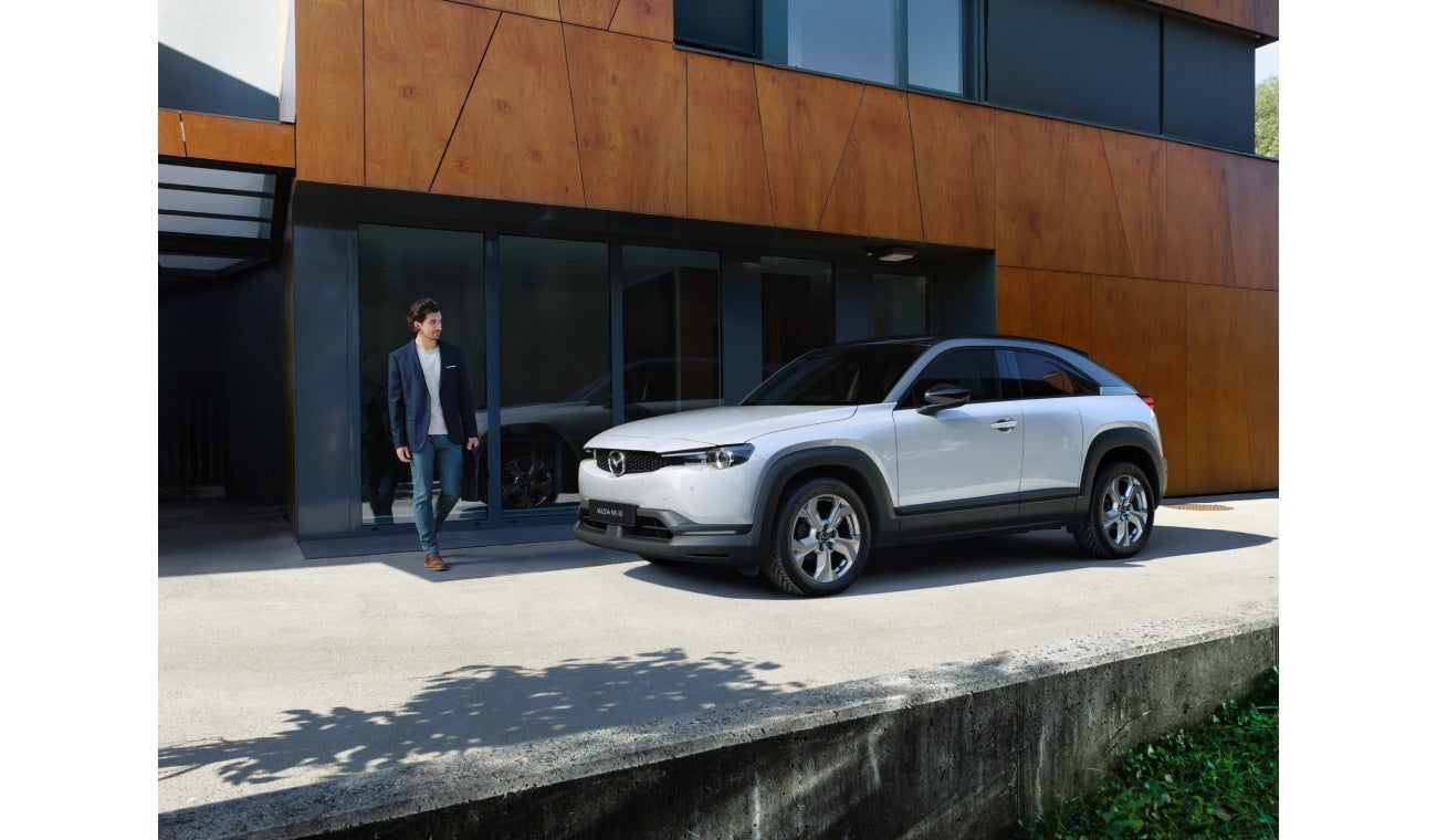 Carro eléctrico de Mazda