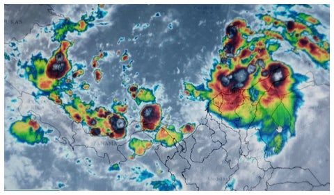 Tormenta julia