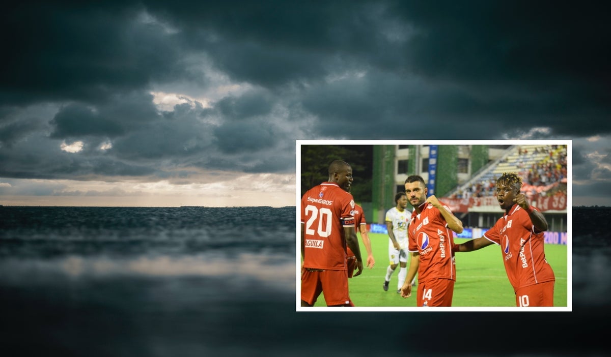 América de Cali no puede aterrizar por mal clima