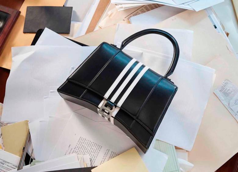 Balenciaga retira campaña por hacer apología a la pedofilia